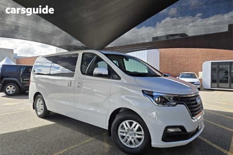 White 2019 Hyundai Imax Wagon Active