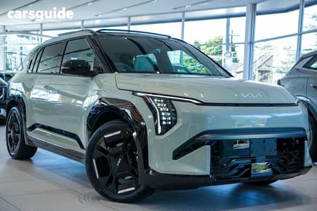 Green 2026 Kia Ev3 Wagon Gt-Line Fwd Lr