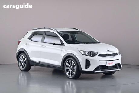 White 2021 Kia Stonic Wagon Sport