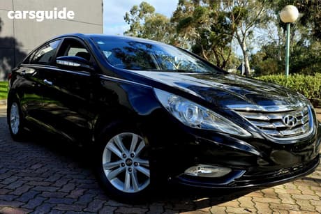 Black 2010 Hyundai I45 Sedan Active