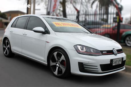 White 2017 Volkswagen Golf Hatchback Gti