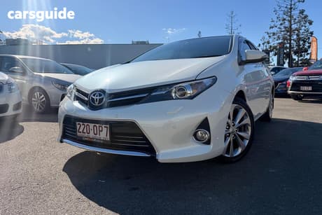 White 2014 Toyota Corolla Hatchback Levin Zr