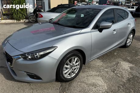 Silver 2017 Mazda 3 Hatchback Maxx