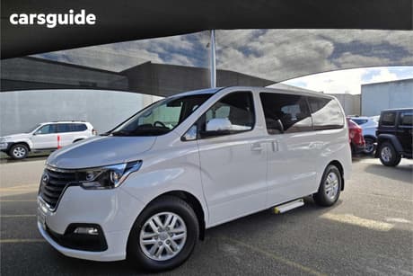 White 2019 Hyundai Imax Wagon Active