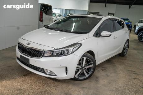 White 2016 Kia Cerato Hatchback Sli