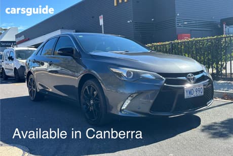 Grey 2017 Toyota Camry Sedan Rz S.E.