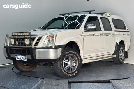 White 2010 Isuzu D-MAX Crew Cab Utility Limited Edition Ii (4X4)