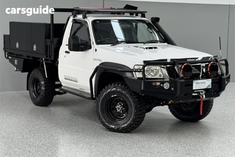 White 2013 Nissan Patrol Leaf Cab Chassis Dx (4X4)