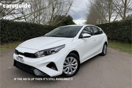 White 2024 Kia Cerato Hatchback S