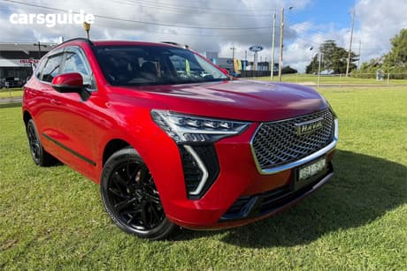 Red 2022 GWM Haval Jolion Wagon Vanta