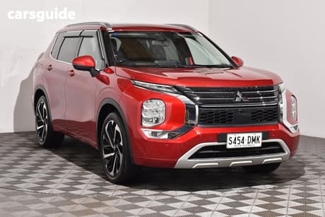 Red 2023 Mitsubishi Outlander Wagon Exceed 7 Seat (Awd)