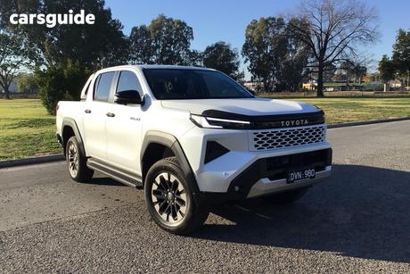 White 2026 Toyota Hilux Double Cab Pick Up Sr5 48V (4X4)
