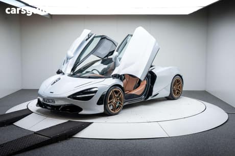 White 2017 McLaren 720S Coupe Luxury