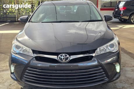 Grey 2017 Toyota Camry Sedan ALTISE
