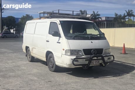 White 2001 Mercedes-Benz MB100 Van 100