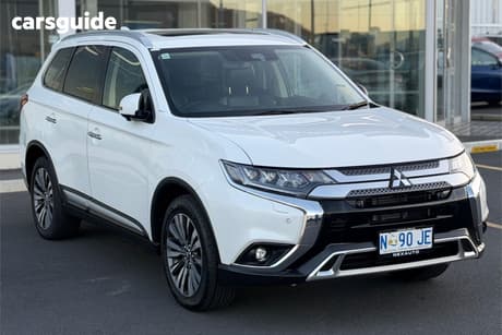 White 2021 Mitsubishi Outlander Wagon Exceed 7 Seat (Awd)