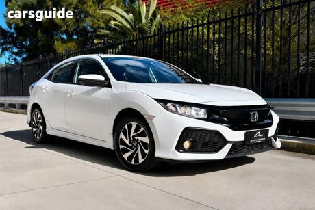 White 2018 Honda Civic Hatchback Vti-S