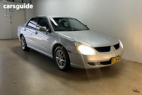 Silver 2004 Mitsubishi Magna Sedan Awd