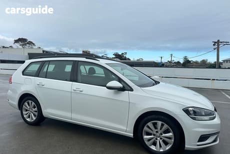 White 2018 Volkswagen Golf Wagon 110 Tsi Trendline