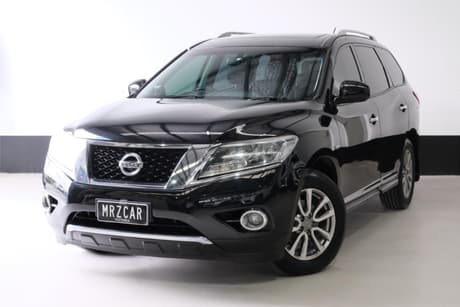 Black 2016 Nissan Pathfinder Wagon St-L (4X4)