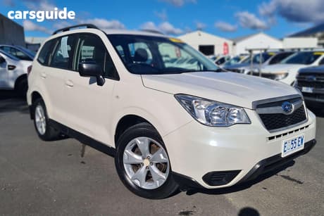 White 2014 Subaru Forester Wagon 2.0D