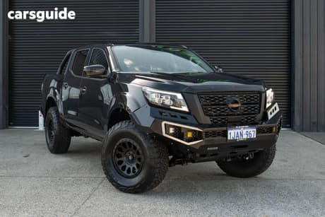 Black 2021 Nissan Navara Dual Cab Pick-up St (4X4)