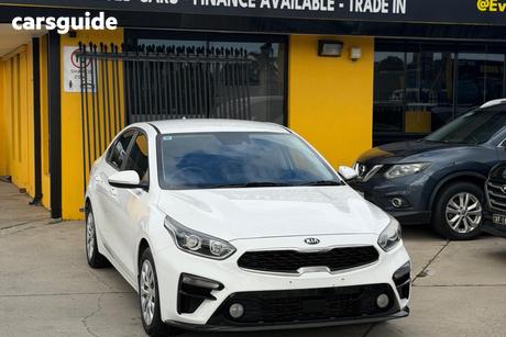 White 2019 Kia Cerato Sedan S