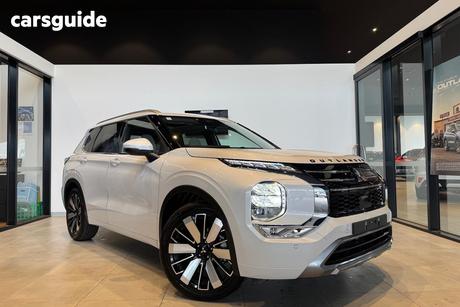 White 2025 Mitsubishi Outlander Wagon Exceed 5 Seat (Awd)