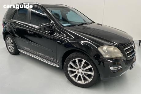 Black 2011 Mercedes-Benz ML300 Wagon Cdi (4X4)