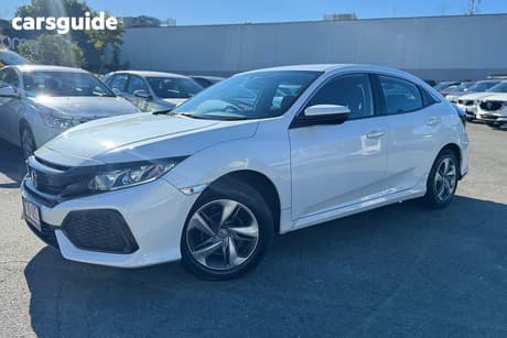White 2019 Honda Civic Sedan Vti