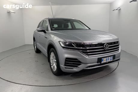 Silver 2022 Volkswagen Touareg Wagon 170Tdi