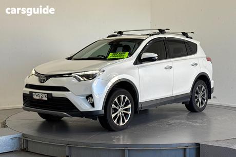 White 2017 Toyota RAV4 Wagon Cruiser (4X4)