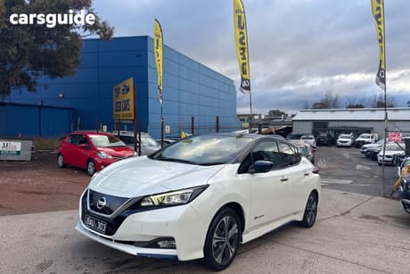 White 2019 Nissan Leaf Hatchback
