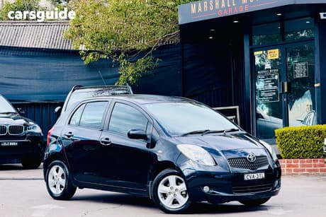 Black 2008 Toyota Yaris Hatchback Yr