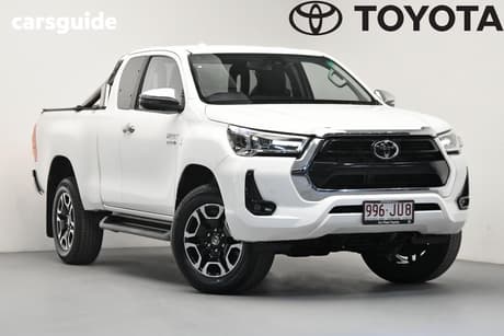 White 2023 Toyota Hilux X Cab Pickup Sr5 (4X4)