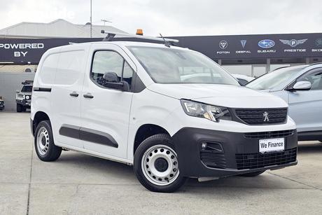 White 2023 Peugeot Partner Van Pro Long