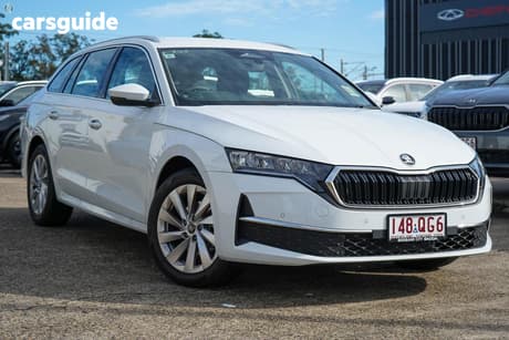 White 2026 Skoda Octavia SUV SELECT MHEV F