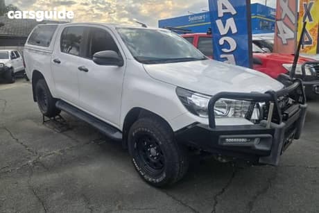 White 2019 Toyota Hilux Double Cab Pick Up Sr (4X4)