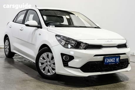 White 2023 Kia RIO Hatchback S