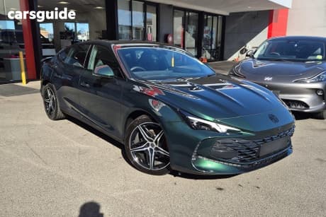 Green 2026 MG Mg7 Sedan Essence