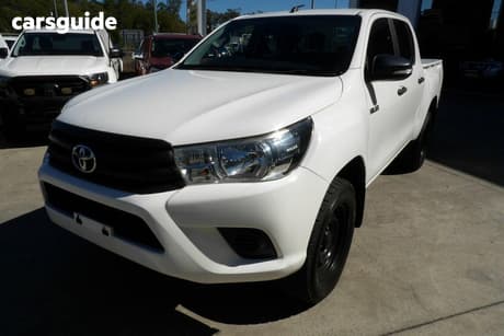 White 2016 Toyota Hilux Dual Cab Utility Workmate (4X4)