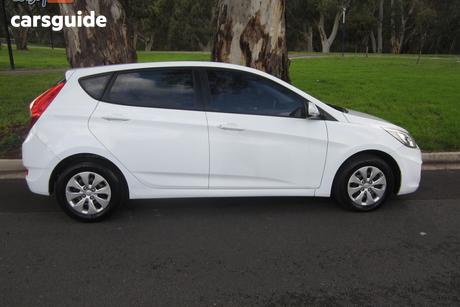 White 2015 Hyundai Accent Hatch RB2 MY15