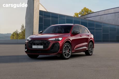 Red 2026 Audi Q5 SUV E-HYBRID 270KW