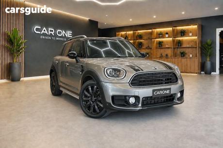 Silver 2017 Mini Countryman Wagon Cooper