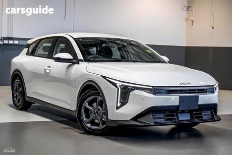 White 2025 Kia K4 Hatchback S