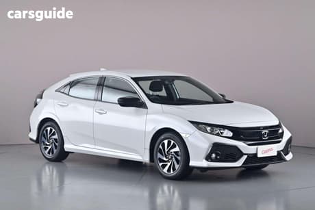 White 2019 Honda Civic Hatchback Vti