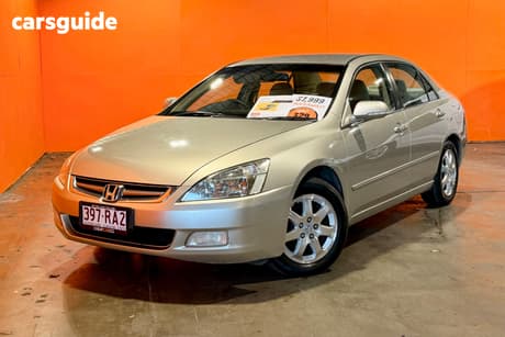 Gold 2005 Honda Accord Sedan V6