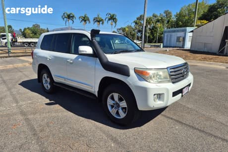 White 2013 Toyota Landcruiser Wagon Sahara (4X4)