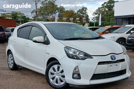 White 2012 Toyota Aqua Hatch G PUSH START