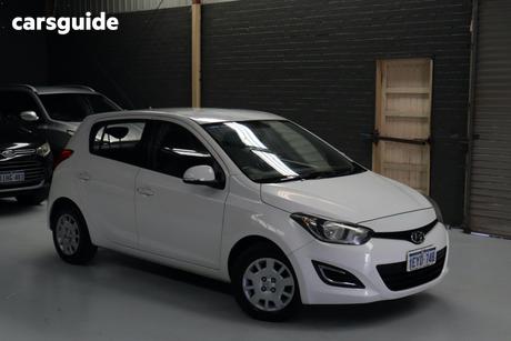 White 2015 Hyundai I20 Hatchback Active